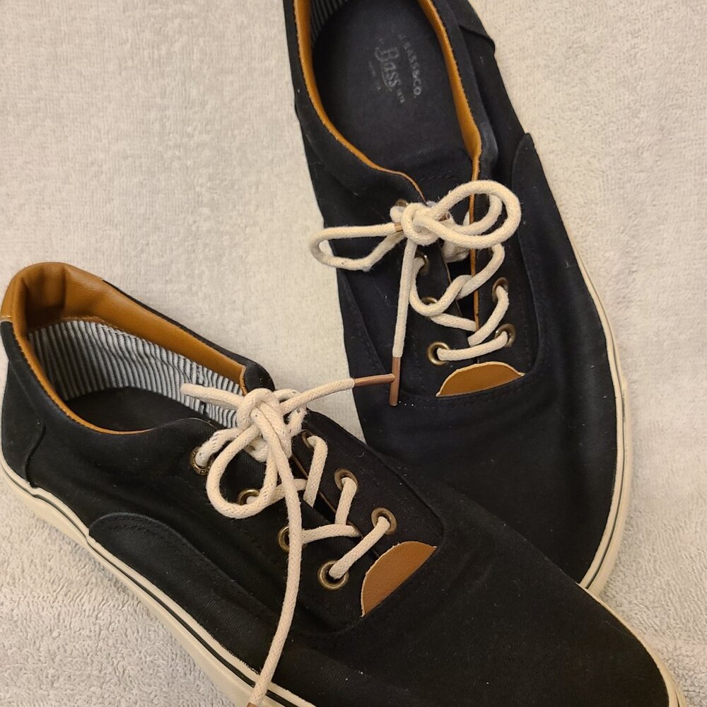 G.H. BASS NAVIGATE LOW- TOP BLACK CANVAS SNEAKERS-MEN'S 10M